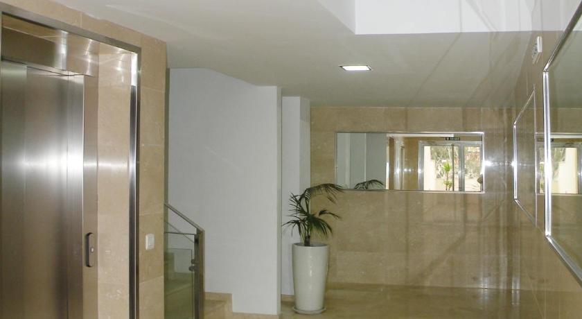 Apartamentos Dona Carmen Málaga Dış mekan fotoğraf