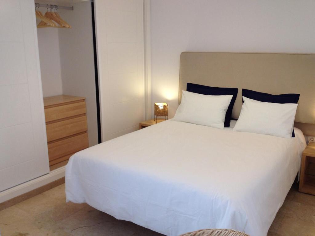 Apartamentos Dona Carmen Málaga Oda fotoğraf